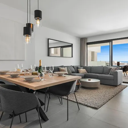 Luxury Seaview Apartment