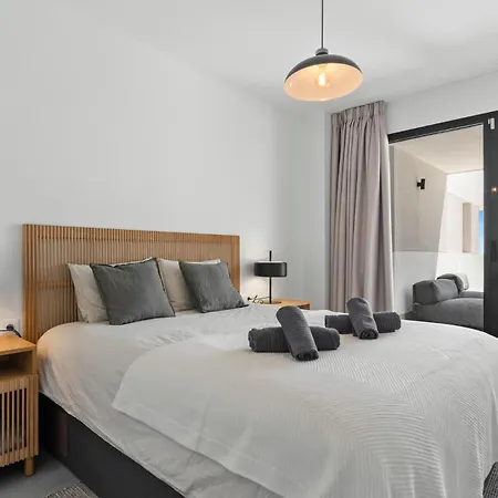 Luxury Seaview Apartment *